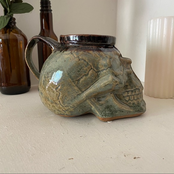 Vintage handmade skull ceramic large coffee mug - Picture 3 of 7
